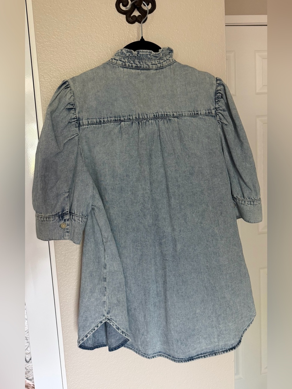 GAP Light Blue Denim Ruffle-Trim Button-Front Top - Picture 2 of 3